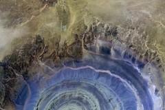 Bí ẩn con mắt khổng lồ trên sa mạc Sahara