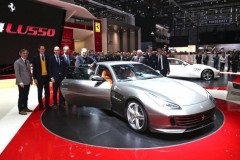 Mercedes, Ferrari và Tesla vẫn sử dụng túi khí Takata ?