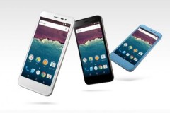 Sharp ra mắt smartphone '"lội nước", màn 5 inch, pin 3000mAh, giá từ 200 USD