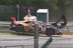 [VIDEO] Lamborghini Huracan Super Trofeo gặp nạn tại đường đua 24H