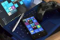 V&#236; sao phải mất tiền c&#224;i Win10 trong khi OS X được x&#224;i free?