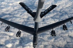 5 máy bay ném bom tầm xa của Mỹ ùn ùn kéo tới Baltic