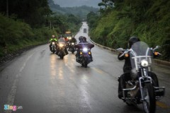 Gần 40 xe Harley-Davidson chinh phục đường mòn Hồ Chí Minh