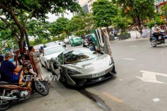 Sài Gòn: Bắt gặp McLaren 570S độc nhất vô nhị của "Cường dollar" trên phố đi bộ