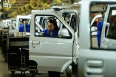 Ôtô Indonesia về Việt Nam giá bình quân gần 290 triệu đồng