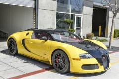Bugatti Veyron Grand Sport "Bumble bee" nổi bật tại Los Angeles