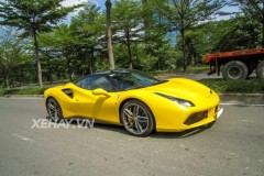 Thêm một chiếc Ferrari 488 GTB vàng xuất hiện trên đường phố Sài Gòn