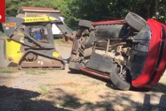 [VIDEO] Giận con gái đi chơi với bạn trai, bố phá nát Audi A4 của con trai