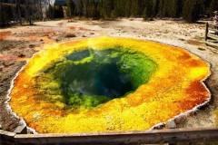 Những hồ nước đẹp ngỡ ngàng như trong truyền thuyết