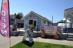 Pokemon Go mang phép màu cứu sống quán kem