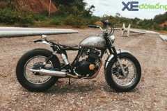 9X Lâm Đồng tự độ Cafe Racer dáng Brat Style cực chất