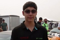 Cậu bé 13 tuổi lập kỷ lục tốc độ trên siêu xe Bugatti Veyron