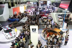 “Lác mắt” với dàn siêu xe trong lễ hội xe danh giá nhất thế giới