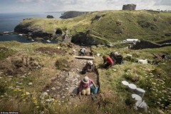 Lần đầu tiên tìm ra nơi chôn rau cắt rốn bí ẩn của vua Arthur