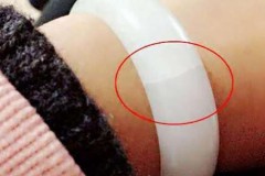 Người phụ nữ biến 200 ngàn chiếc vòng ngọc vỡ thành những món đồ tuyệt đẹp