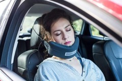 NodPod - "Chiếc võng" giúp bạn thoải mái ngủ ngồi khi đi máy bay, đi xe...