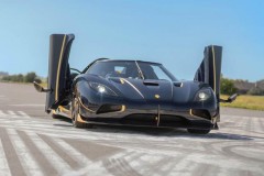 Trình làng siêu xe mạ vàng Koenigsegg Agera RS Naraya