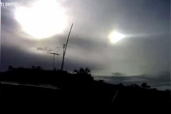 Video: Hiện tượng hai Mặt Trời xuất hiện cùng lúc ở Colombia