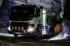 [VIDEO] Volvo thử nghiệm xe tự lái dưới lòng đất