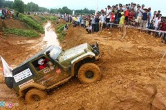 Hơn 60 đội tranh tài tại giải đua ôtô địa hình Việt Nam 2016