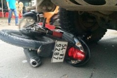 Ô tô chất đầy thuốc lá gây tai nạn chết người rồi bỏ chạy nhiều km