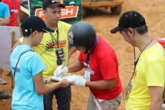 Ngắm loạt xe offroad "cực chất" lăn xả trên đường đua