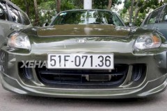 Sài Gòn: "Hàng hiếm" Honda S2000 màu xanh rêu "thả dáng" trên phố