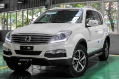 SsangYong Rexton 2016 giá 1,119 tỷ đồng, cạnh tranh Toyota Fortuner tại VN