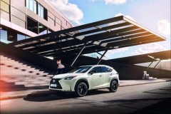 Lexus NX mới với nâng cấp cả nội ngoại thất ra mắt