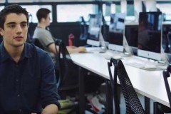 Chàng sinh viên Anh phát minh chiếc bình kỳ diệu cứu sống hàng trăm người