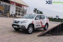 [Clip] Khách hàng hào hứng trải nghiệm Isuzu mu-X và D-Max tại Hà Nội