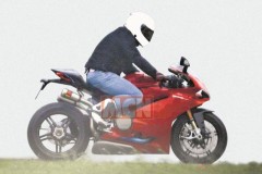 Ducati 1299 Panigale 2017 hé lộ nâng cấp qua ảnh chụp trộm