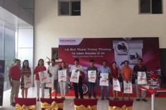 Honda Việt Nam công bố kết quả bốc thăm mua ôtô trúng xe máy