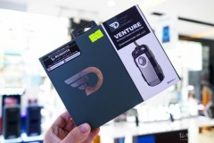 Khui hộp loa Bluetooth di động DreamWave Venture: Bộ đàm trong thiết kế hầm hố