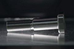 Kinh ngạc với quy trình sản xuất ốc vít xe đua F1