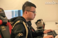 [LMHT] SofM đi đường giữa "buôn hành" cho Tây Môn Dạ Thuyết Westdoor