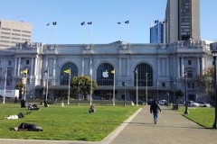 Quang cảnh địa điểm ra mắt iPhone 7 trước giờ G