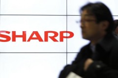 Samsung b&#225;n cổ phần của m&#236;nh tại Sharp Corp