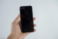 Trên tay iPhone 7 Jet Black và so sánh với iPhone 3G Jet Black