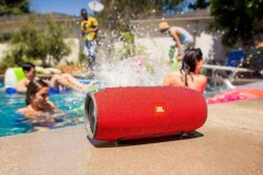 V&#236; sao loa JBL Charge 2 Plus xứng đ&#225;ng với gi&#225; 2.99 triệu?