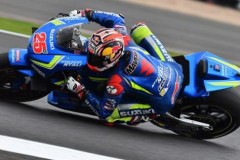 Vinales vượt mặt Rossi giành chiến thắng đầu tiên tại MotoGP