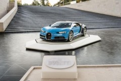 Bugatti Chiron nghỉ chân chụp ảnh tại bảo tàng Foundation Louis Vuitton tại Pháp