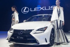 Lexus RC200t Coupe 2016 tại Triển lãm Ôtô Việt Nam 2016
