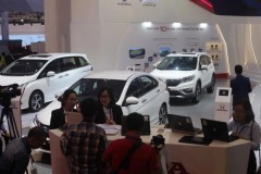Vietnam Motor Show 2016 khai mạc với 12 hãng xe