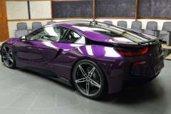 BMW i8 độ chính hãng màu độc tại Abu Dhabi