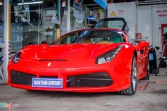 Siêu xe Ferrari 488 GTB lên gói độ hàng hiệu ở Đà Nẵng
