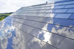 Tesla bắt tay Panasonic sản xuất tấm pin Mặt Trời