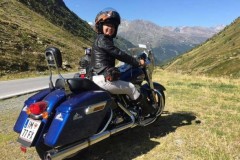 Nữ biker Việt chạy môtô hơn 3.000 km qua 5 nước châu Âu