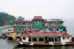 Hà Nội: Tạm dừng hoạt động bến du thuyền, nhà nổi trên hồ Tây