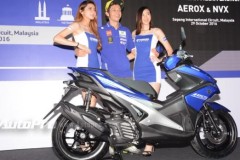 Valentino Rossi vén màn xe ga Yamaha NVX 155 thay thế Nouvo